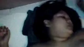 小雞第一次嘗試肛門和她的男朋友