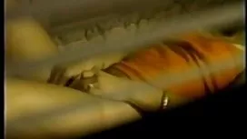 迷人的女同性戀者在水下做愛