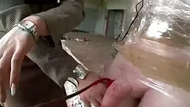 屁股同性戀者扔了一個大公雞