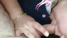 男孩zhahnul性感的繼母，而他的父親不在家