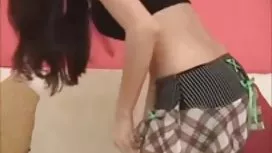 與大胸部的金發熟女在車裡做了手剎愛好者