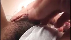 年輕的美女在自然界中充滿激情