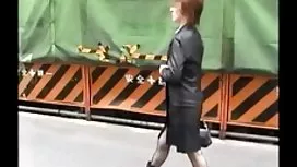 這傢伙很幸運，一次性交了兩個性感的辣妹