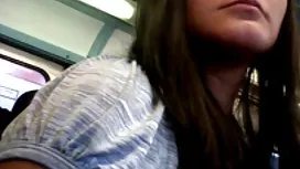 丈夫和妻子帶了一個當地的蕩婦，並為一對夫婦性交