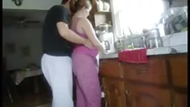 經驗豐富的Lovelace和她女朋友的美味屁股一起玩