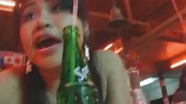 在一對頑皮的夫婦的臥室裡私人自製的色情片