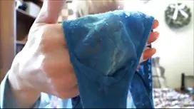 多汁的德國Shmara在絲襪瘋狂的陰部貓