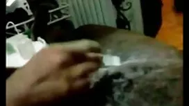 最好的女朋友邀請了一位前同學來探望並引誘他。
