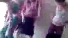 在魚網屁股的紅色絲襪角質他媽的把她的男朋友放在屁股