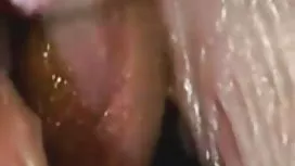 充滿激情的愛撫年輕的同性戀