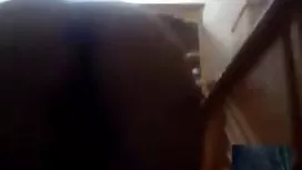 這個女孩和另一個女孩欺騙了她的丈夫