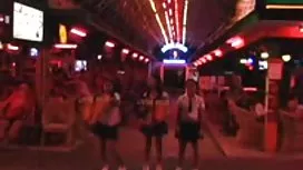 黑人男性和窄眼女性的家庭性行為