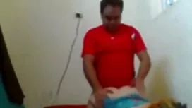 青少年勒索強迫繼姐妹讓他成為口交