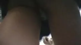 丈夫和妻子在甲板上從事間諜活動，引誘他們的兒子