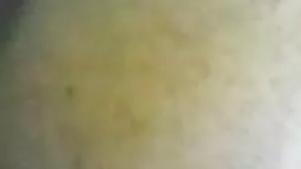 憤怒的健美運動員羞辱三個健康的男人