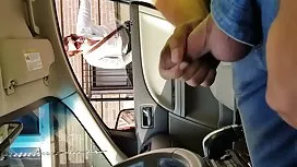 克勞迪婭因癌症而彎腰，讓自己第一次性交